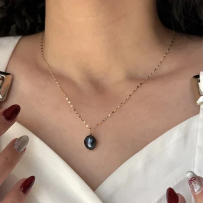 آویز مروارید سیاه