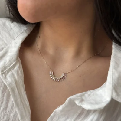 گردنبند تاج